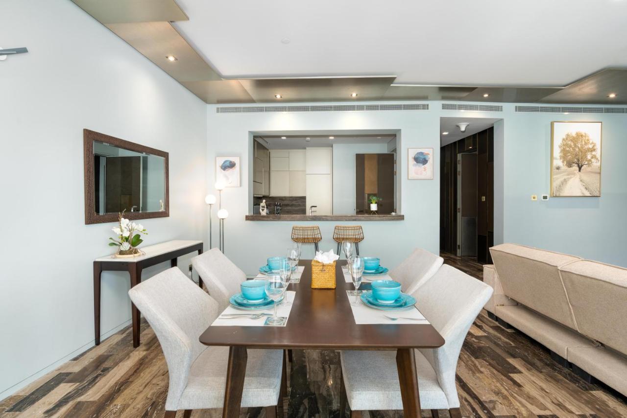 Apartemen White Sage - Fendi With Full Palm Jumeirah View Dubai