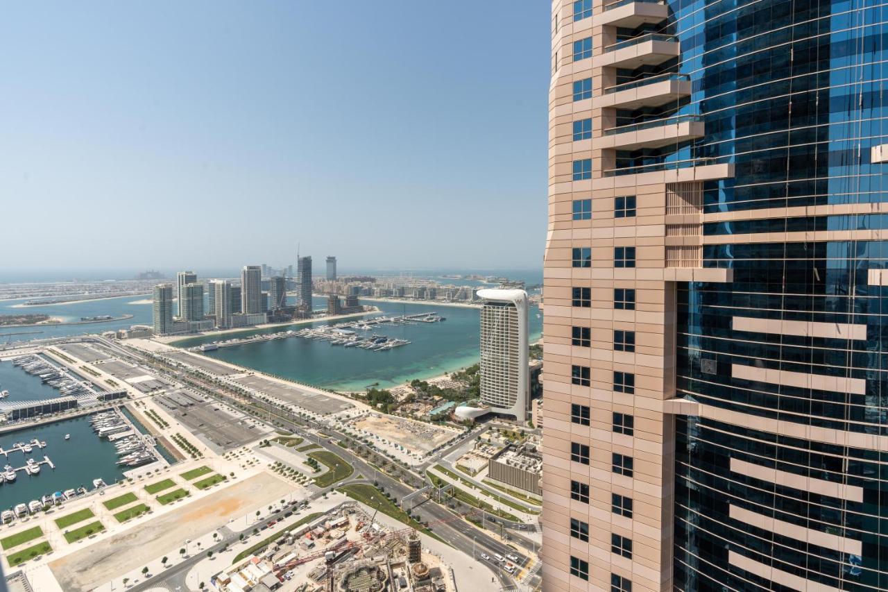 Apartemen White Sage - Fendi With Full Palm Jumeirah View Dubai