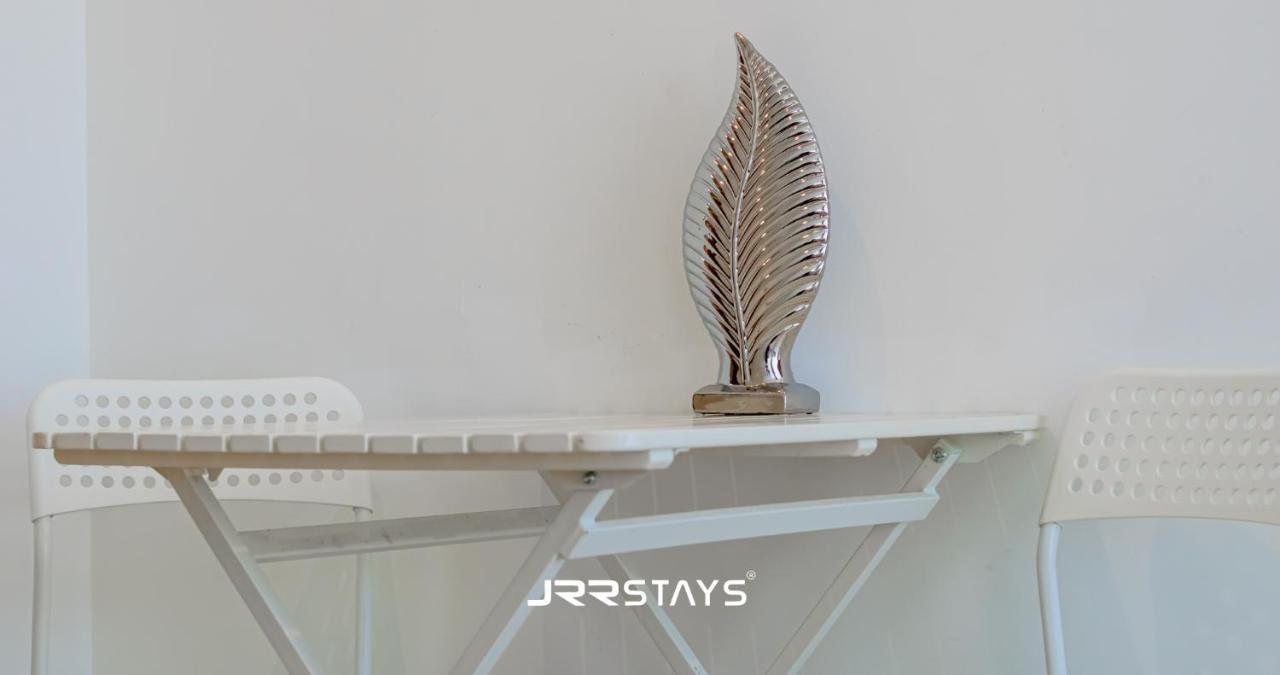 Contemporary Studio In Jvc - Panoramic City Views Dubái