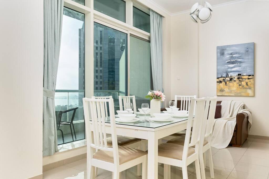 Apartemen Beautiful 1br At Botanica Tower With Sunset View Marina *