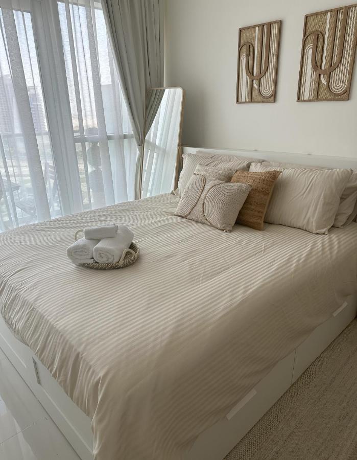 Apartament Tranquil In Damac Hills Dubai