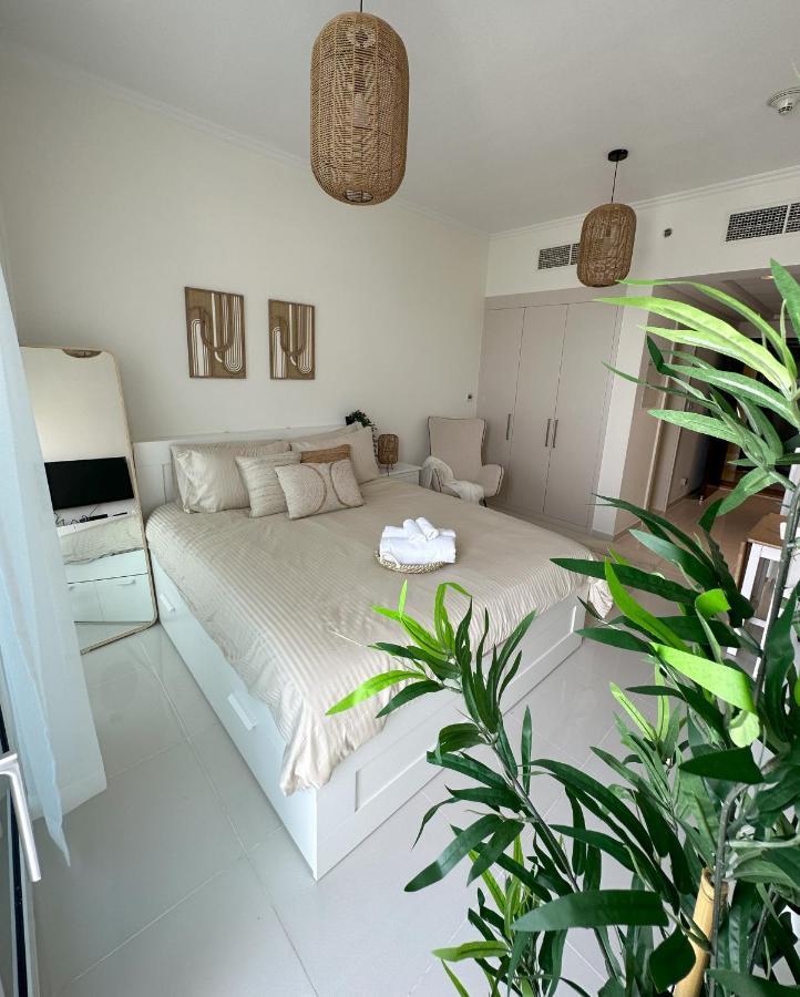 Tranquil In Damac Hills Apartament Dubai