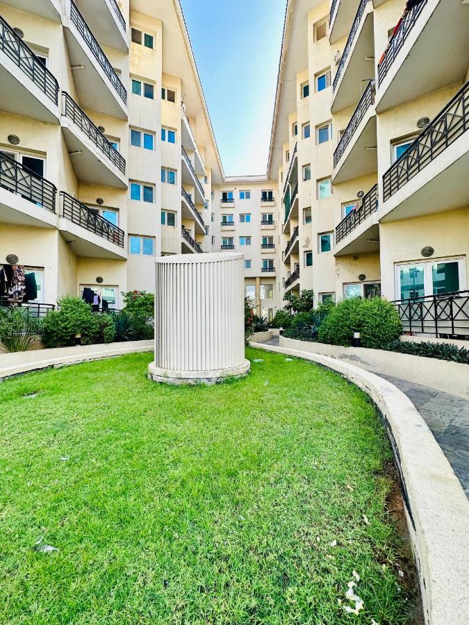 M-01 Center Building Apartment *