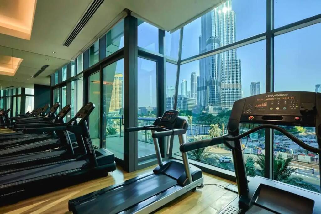Magnificent New 3 Bedroom With Stunning View To Burj Khalifa & Fountain View