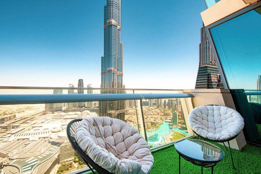 Magnificent New 3 Bedroom With Stunning View To Burj Khalifa & Fountain View Apartamento Dubái