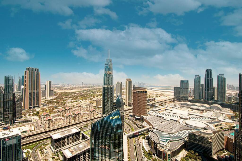 Magnificent New 3 Bedroom With Stunning View To Burj Khalifa & Fountain View Dubai