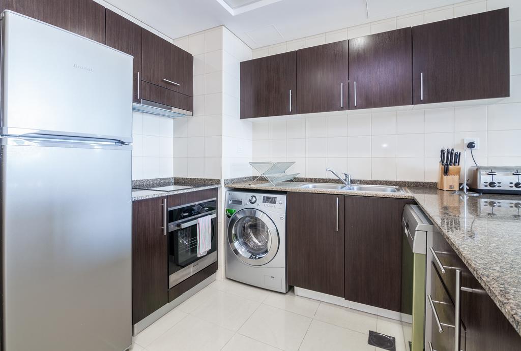 Bay Central Tower Apartemen