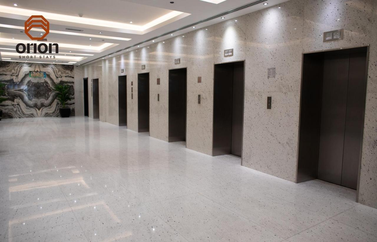 11th Floor Studio, Balcony With Canal And View, Close To Mall And Burj Khalifa, Jacuzzi, Pool, Kids Area, 24hr Gym, Free Indoor Parking, Wifi, Fully Furnished Apartment, Tv With Streaming, New Building Dubaï