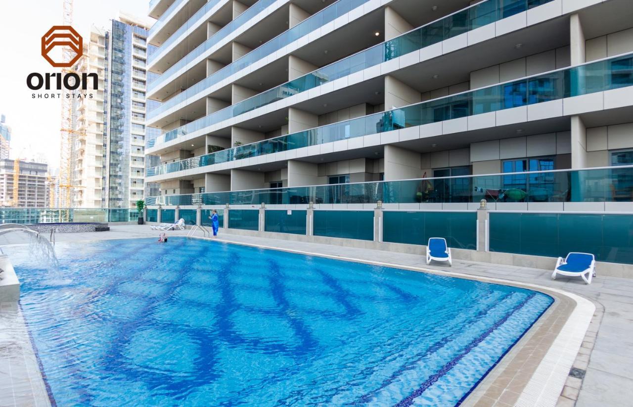 Canal View Studio: Mall Proximity & Luxury Amenities Apartamento *