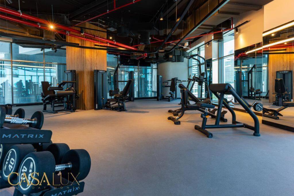 Stunning 1 Bed With Burj Khalifa & Canal View *