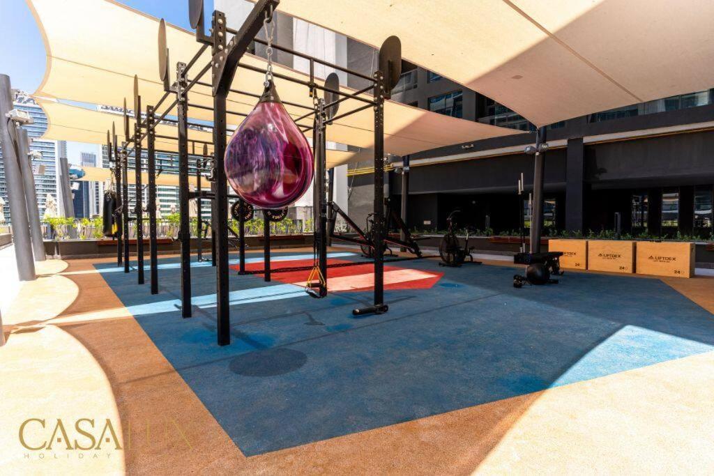 Stunning 1 Bed With Burj Khalifa & Canal View * Dubai