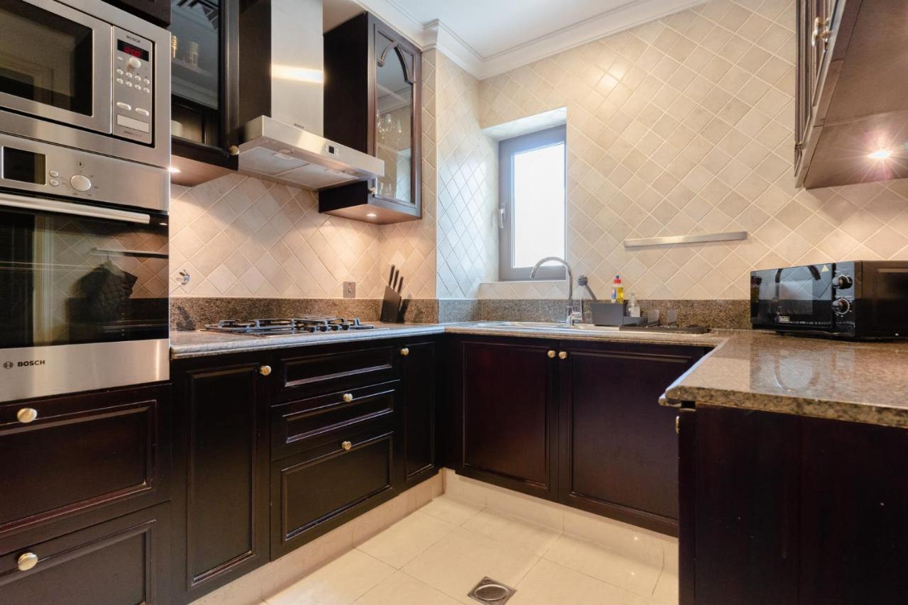 Luxfolio Retreats - Brand New - Full Burj View *