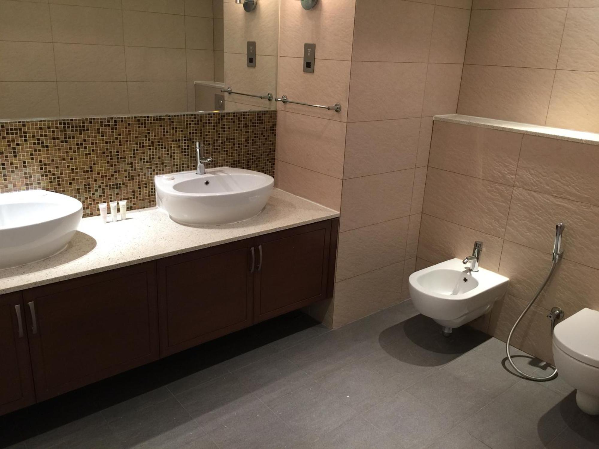 Yanjoon Homes - Palm Jumeirah Marina