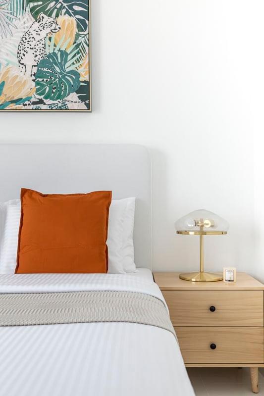 Frank Porter - Paramount Midtown Apartamento