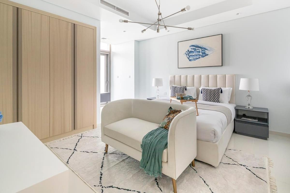 Frank Porter - Paramount Midtown Apartamento