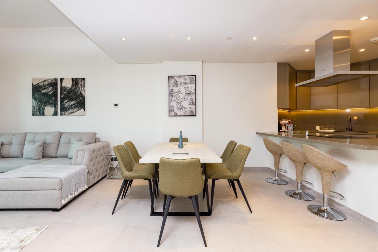 Hot Offer! Spacious 1br Palm Jumeirah With Riva Access * Dubai