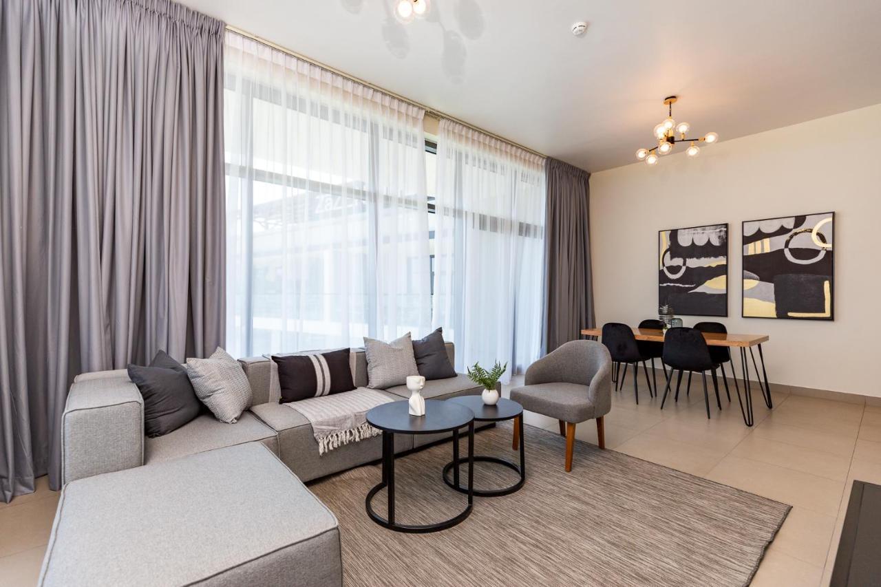 Apartemen Amazing Deal! Stunning 3br With Huge Terrace - Jvt