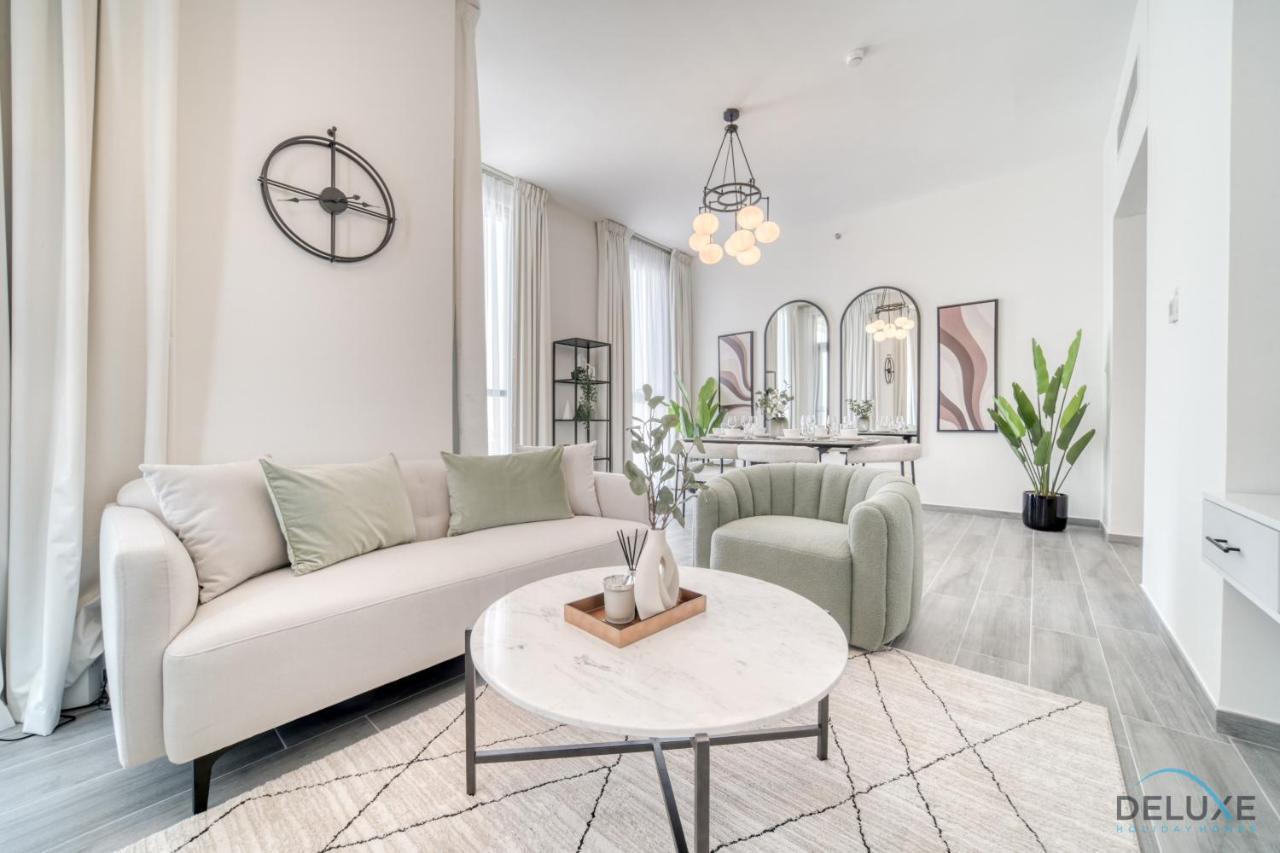 Suave 2br With Assistant At Mesk 1 Midtown Production By Deluxe Homes *
