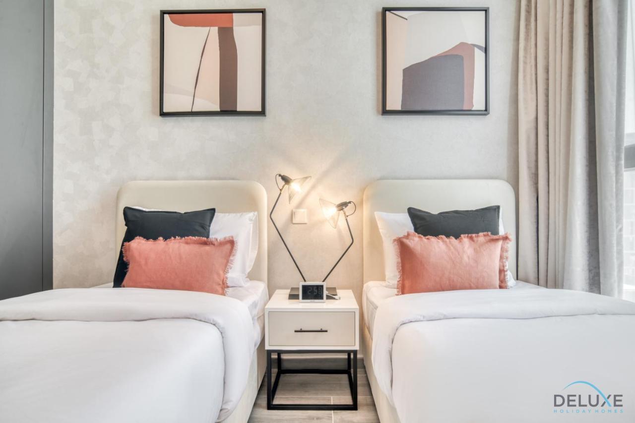 Suave 2br With Assistant At Mesk 1 Midtown Production By Deluxe Homes