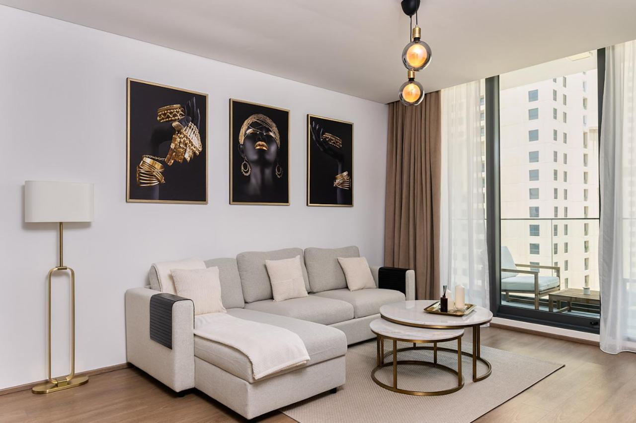 Appartement New In Marina With Balcony And Sea View