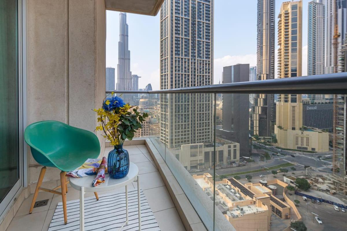 Frank Porter - Burj Views
