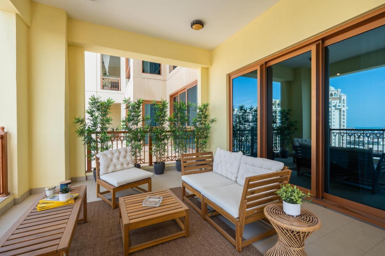 Elegant 2br Palm Jumeirah Apt With Pool Access Apartamento Dubái