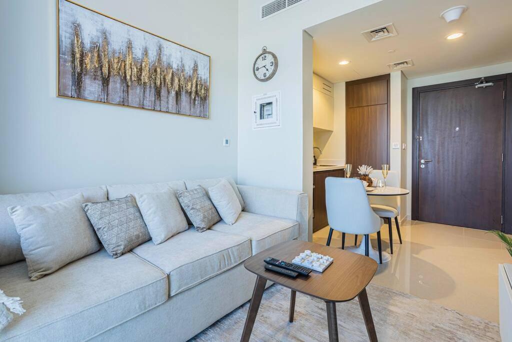 Axinite - Brand New! Warm Cozy 1 Bed High Floor Downtown Canal View Appartement Dubaï