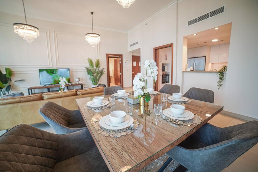 First Class 2br With Full Skyline & Sea View Apartment *