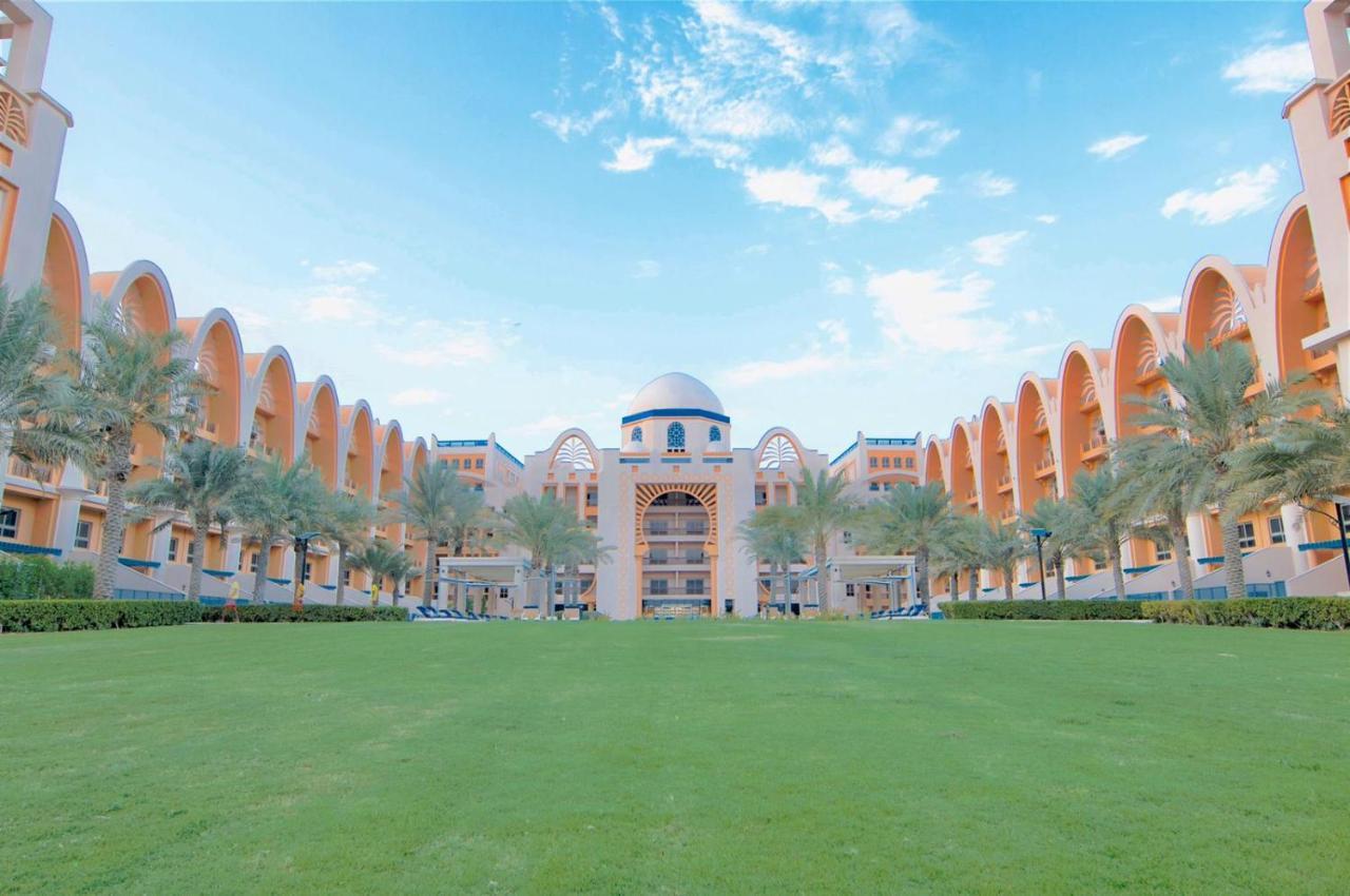 Amazing Beachfront Apartments Near Atlantis Waterpark By Simply Comfort Dubái