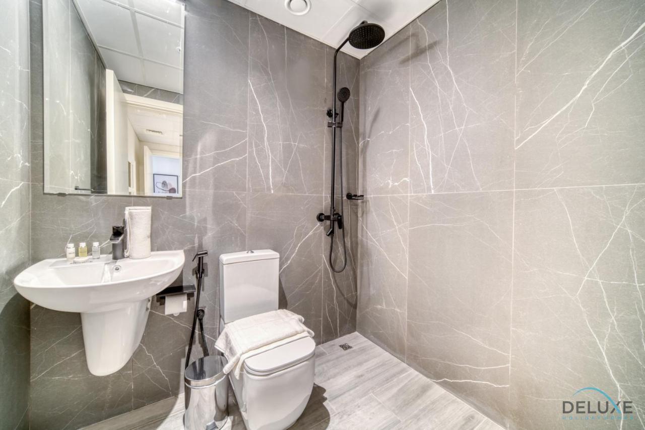 Refined 2br With Assistant At Mesk 1 Midtown Production By Deluxe Homes Dubaï