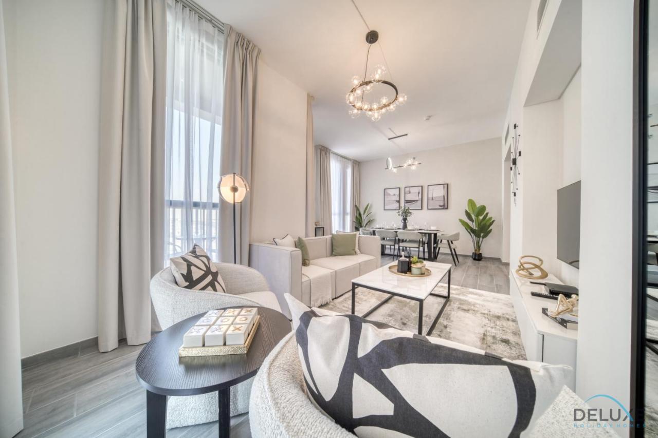 Refined 2br With Assistant At Mesk 1 Midtown Production By Deluxe Homes