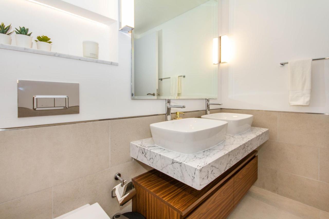 Ultimate / Next To Burj Al Arab / Upscale Luxury / Amazing Pool With A View / Perfect / Madinat Jumeirah / 2 Bdr Apartment Dubai