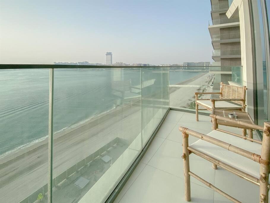 Trophy 2bdr Sandy Shores Retreat With Panoramic Sea View & Private Access Apartamento