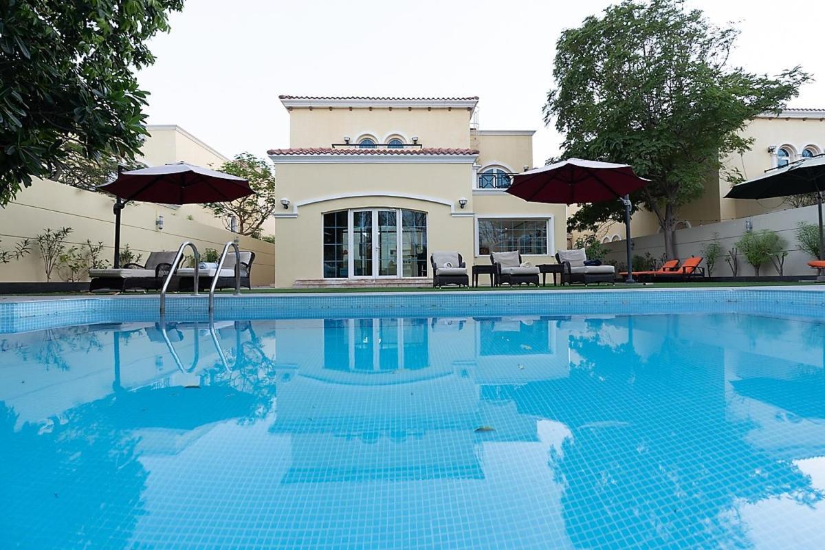 6 Plus 1 Bdr Jumeirah Park With Amz Climatized Huge Private Pool - 5 Min From Jbr Beach Appartement *