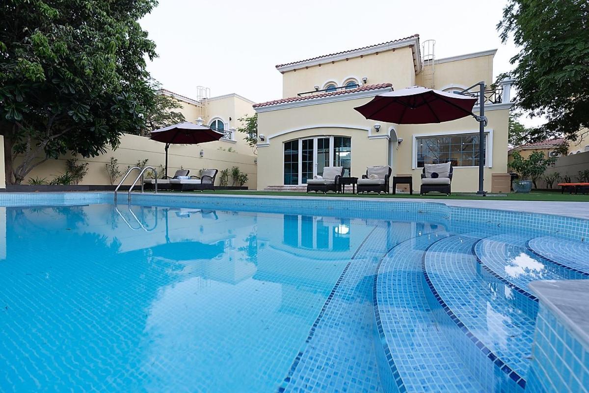 Appartement 6 Plus 1 Bdr Jumeirah Park With Amz Climatized Huge Private Pool - 5 Min From Jbr Beach