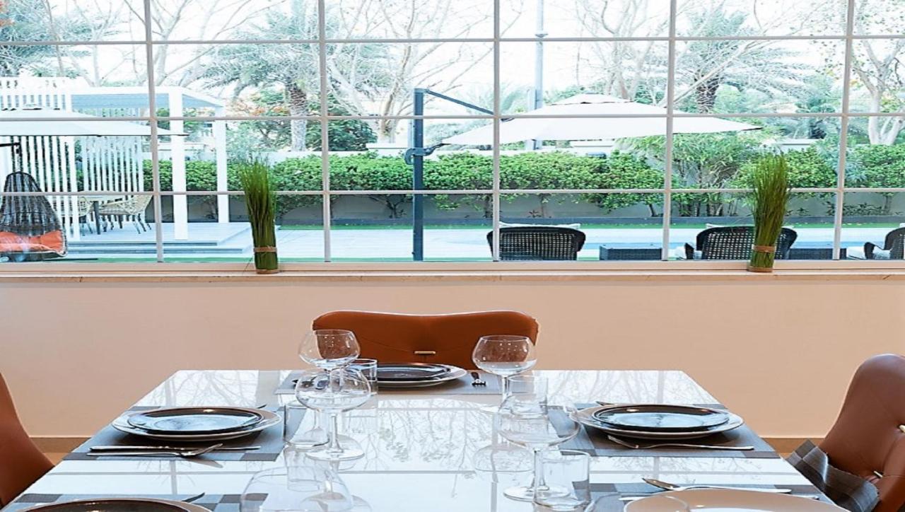 6 Plus 1 Bdr Jumeirah Park With Amz Climatized Huge Private Pool - 5 Min From Jbr Beach Dubai