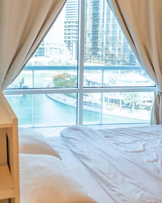 Breathtaking Lake View In Jlt Metro Cluster Lägenhet Dubai