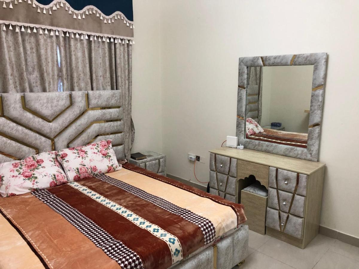 Private With Bathrooms In * Dubái