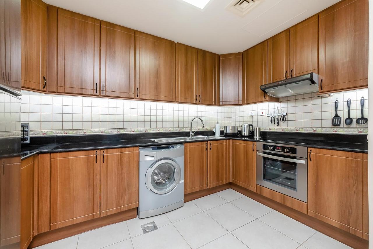 Luxury Princess Tower 1 Bedroom Brand New Furnished Apartment *