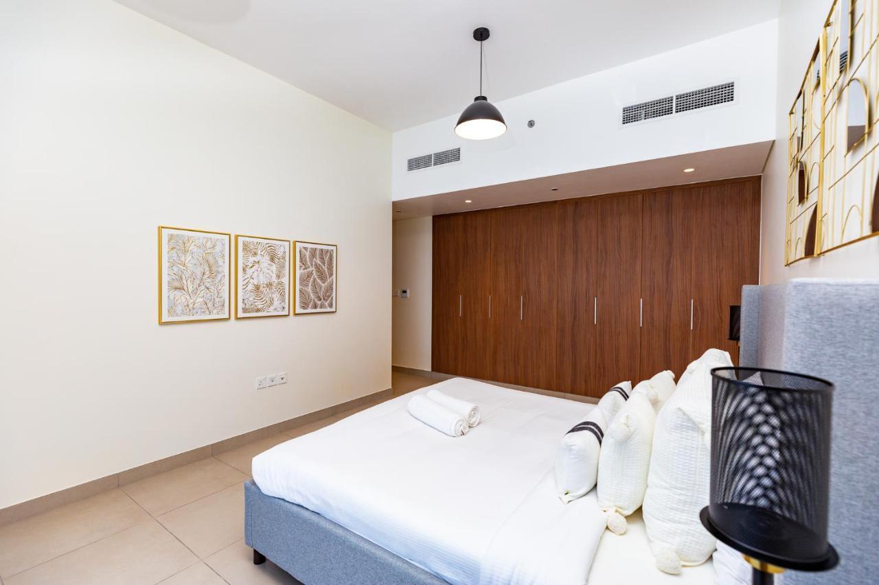 Apartemen Amazing Deal! Stunning 3br With Huge Terrace - Jvt