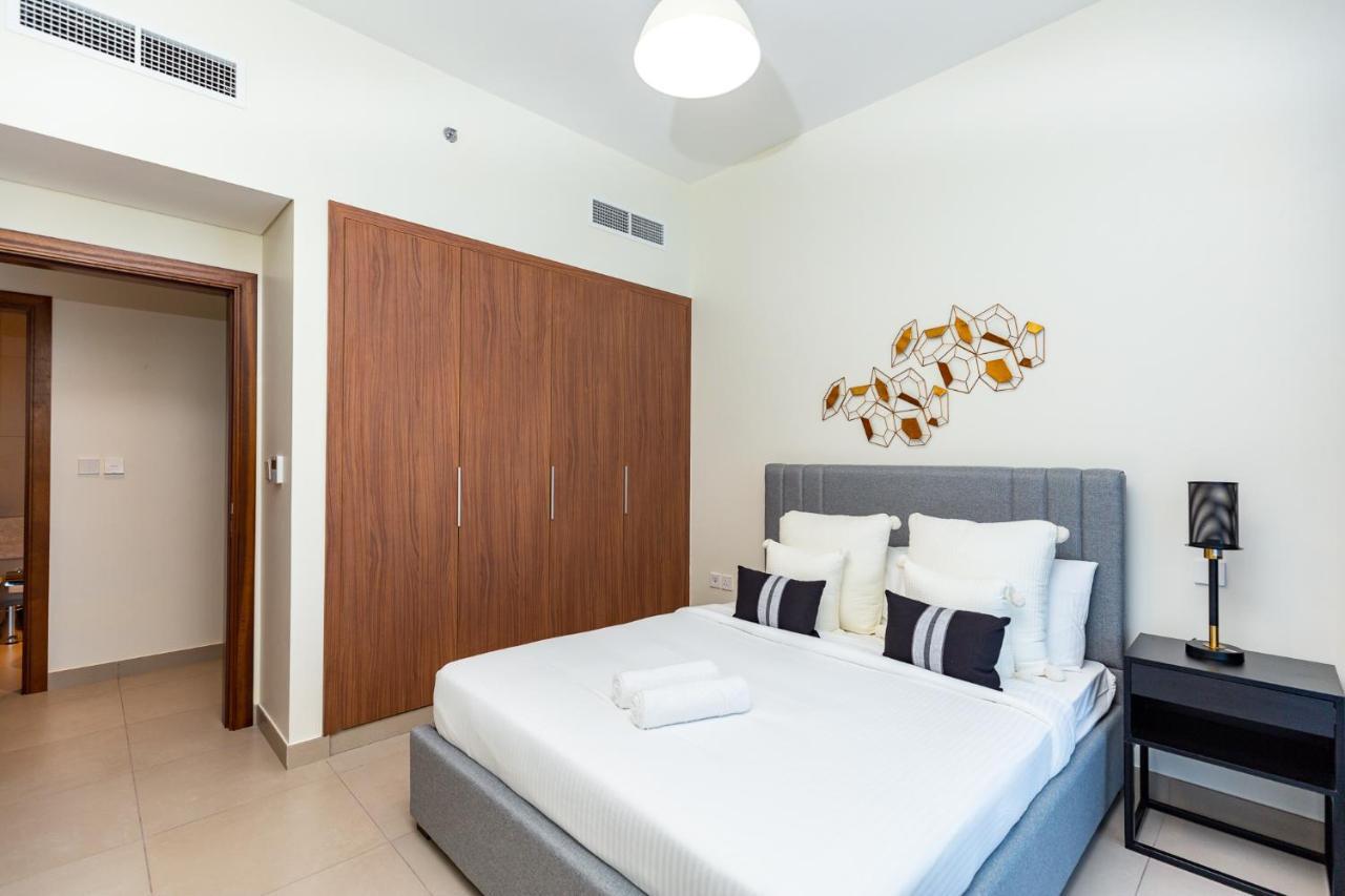 Amazing Deal! Stunning 3br With Huge Terrace - Jvt Apartemen *
