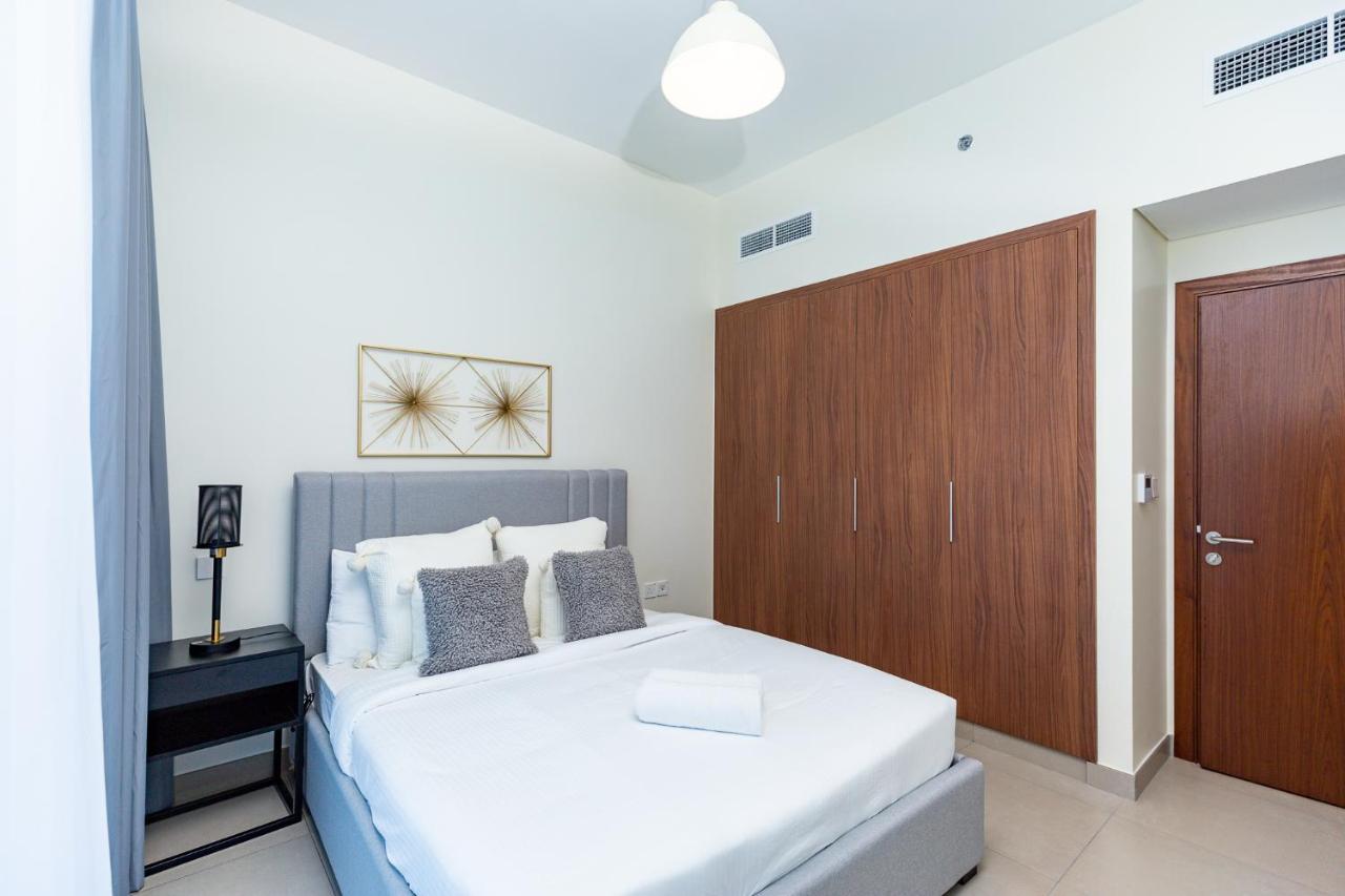 Amazing Deal! Stunning 3br With Huge Terrace - Jvt Apartemen *