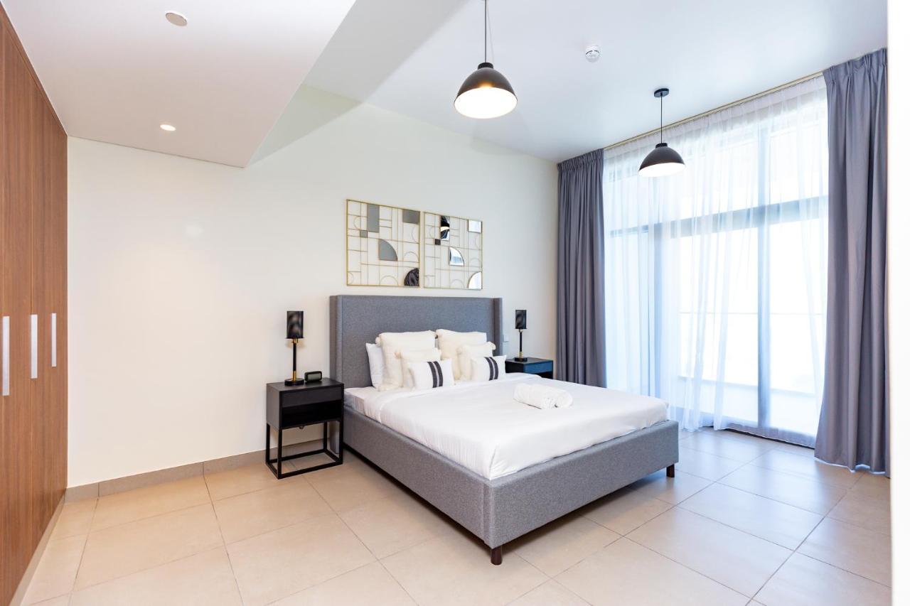 Amazing Deal! Stunning 3br With Huge Terrace - Jvt * Dubái