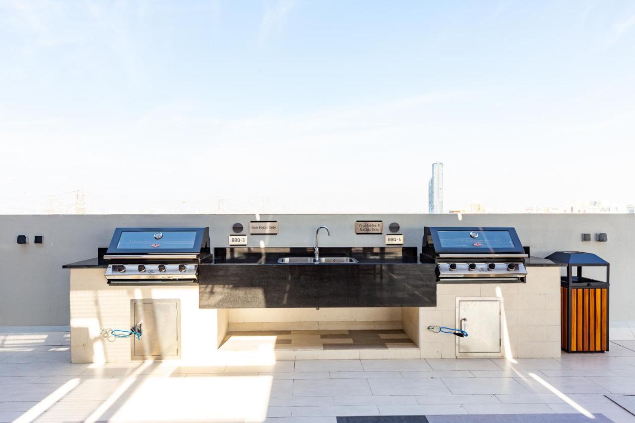 Amazing Deal! Stunning 3br With Huge Terrace - Jvt * Dubái