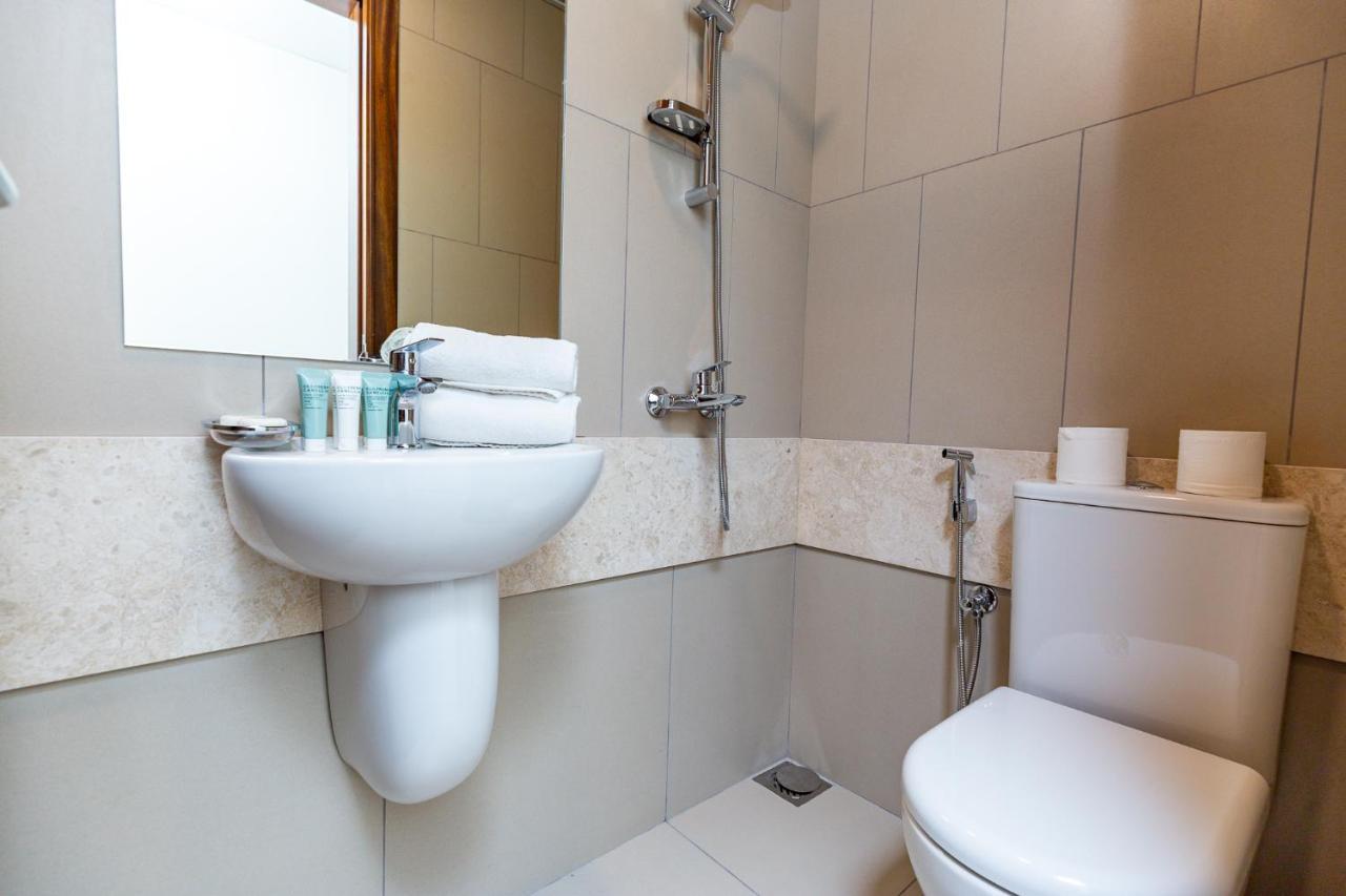 Amazing Deal! Stunning 3br With Huge Terrace - Jvt Apartemen *