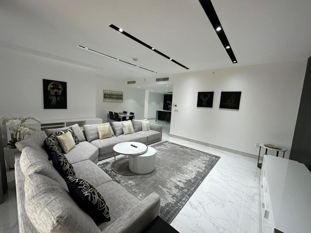 Apartment Stylish 2 Bedroom Service With Sea View Dubai