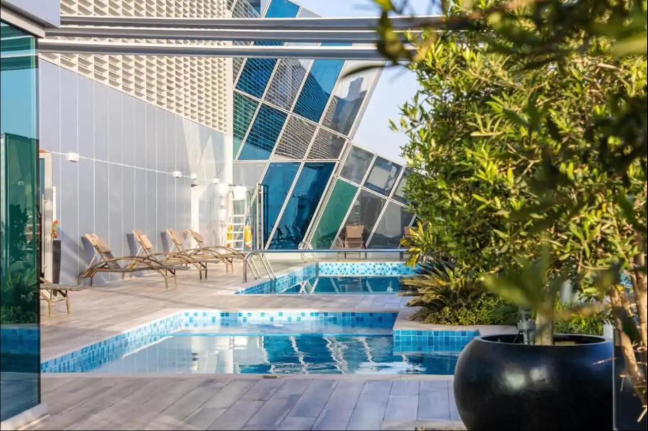 J One Tower Luxury From Estate Dubai
