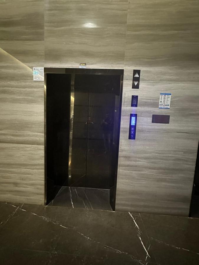 M-02 Center Building Appartamento Dubai