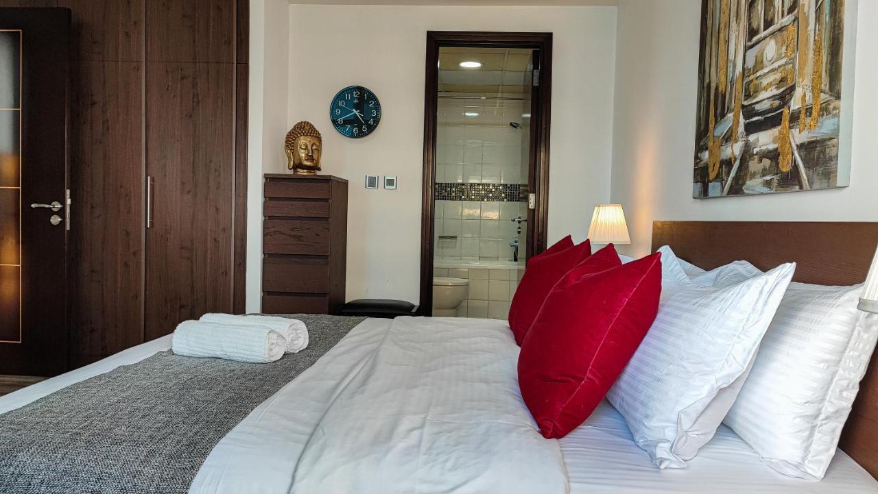 La Buena Vida Homes - Luxe 1bd, Boutique Full Lakeview 1m To Metro, & Almas Tower Apartment *