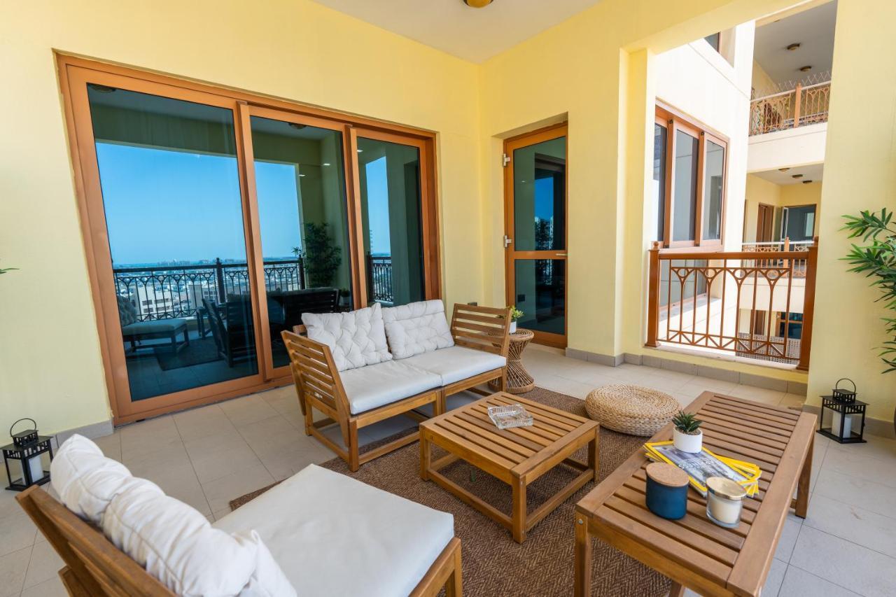 Elegant 2br Palm Jumeirah Apt With Pool Access Apartamento Dubái